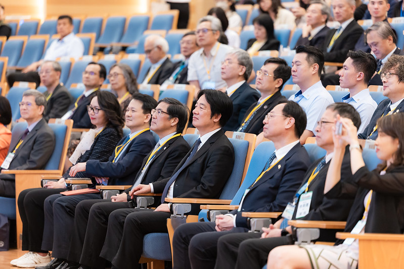 總統出席高雄醫學大學「健康台灣深耕論壇」